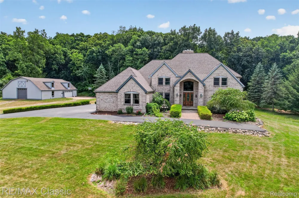 13340 Spencer Road Brighton Township, MI 48380