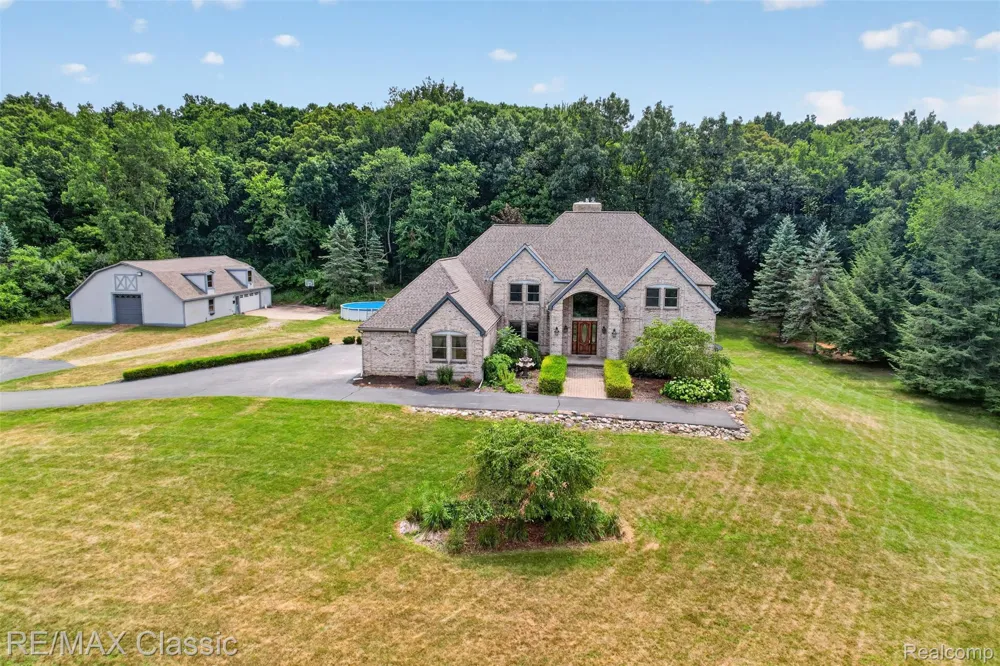 13340 Spencer Road Brighton Township, MI 48380