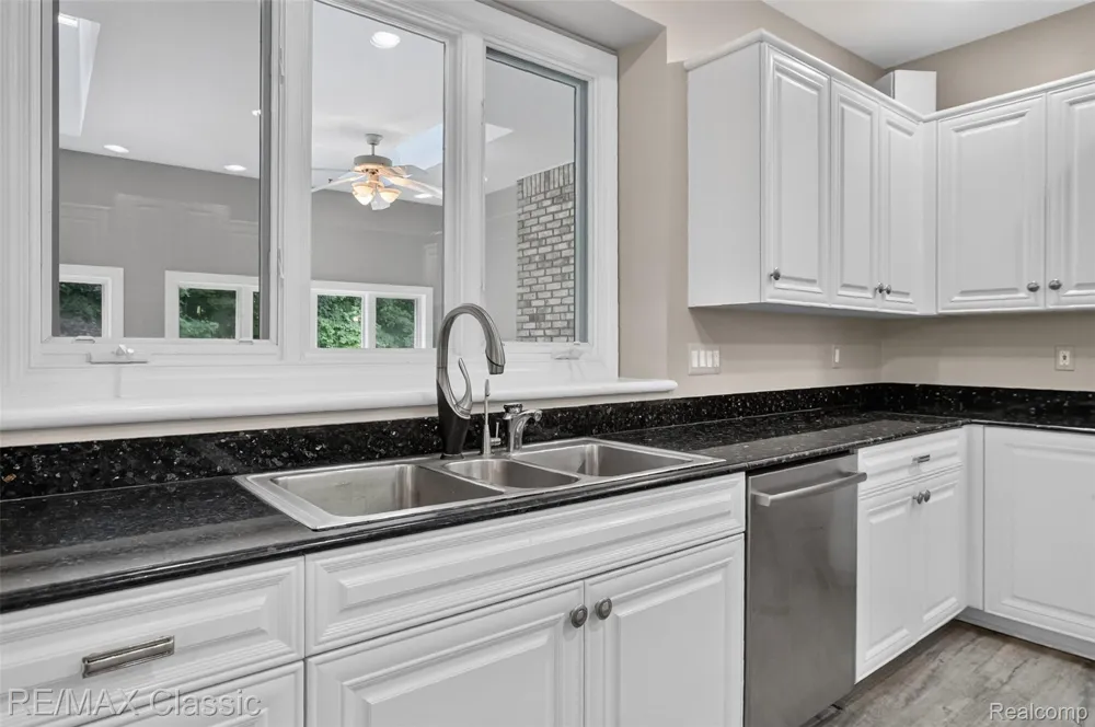 13340 Spencer Road Brighton Township, MI 48380