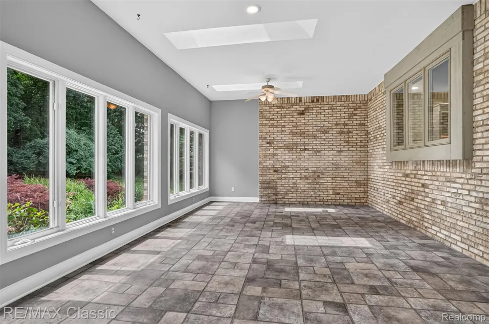 13340 Spencer Road Brighton Township, MI 48380