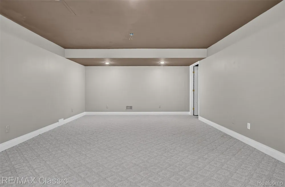 13340 Spencer Road Brighton Township, MI 48380