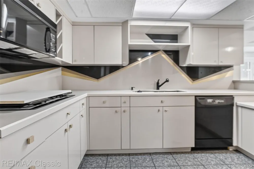 13340 Spencer Road Brighton Township, MI 48380
