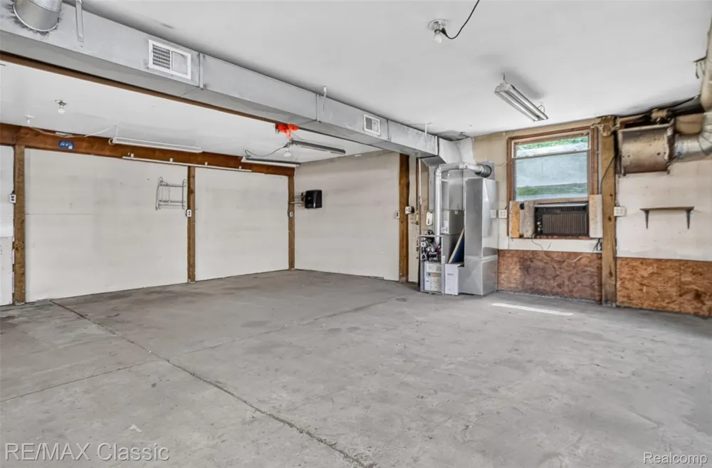 13340 Spencer Road Brighton Township, MI 48380