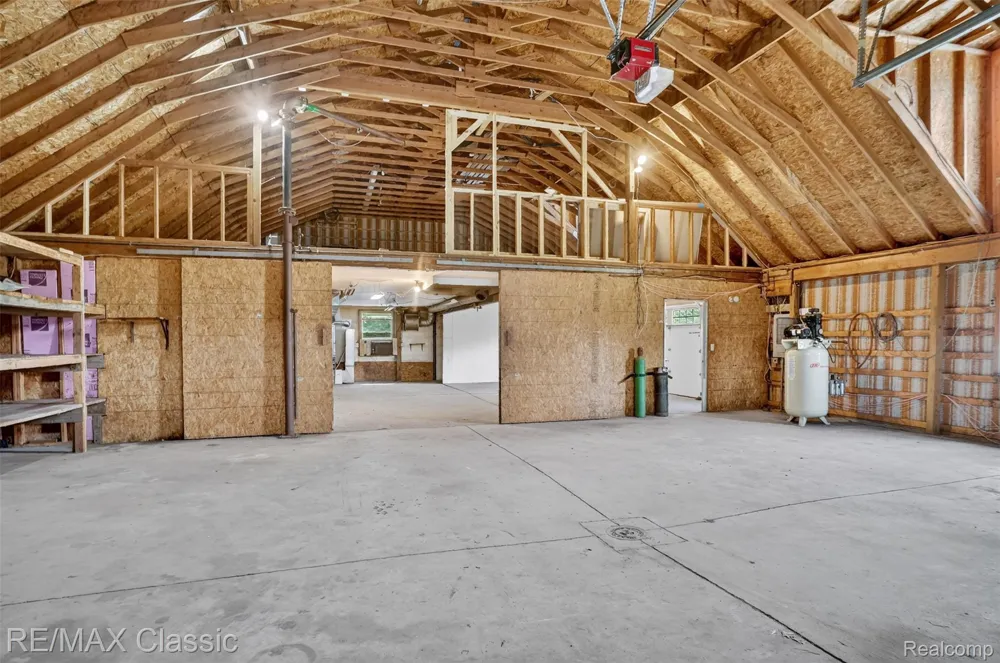 13340 Spencer Road Brighton Township, MI 48380