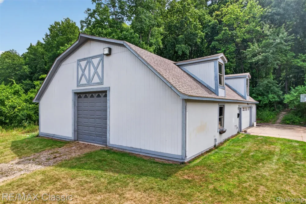 13340 Spencer Road Brighton Township, MI 48380