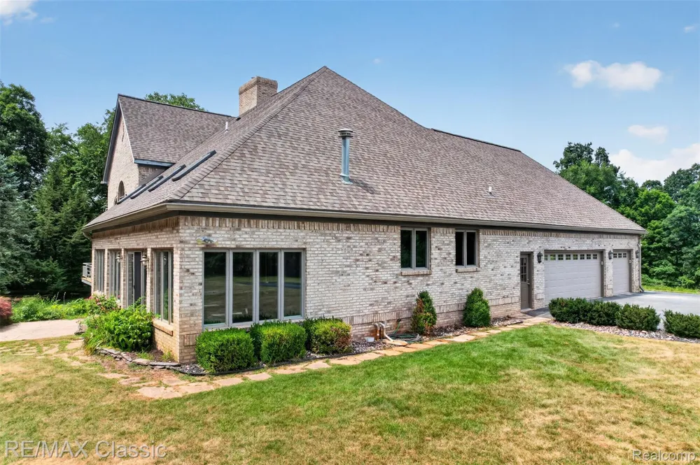 13340 Spencer Road Brighton Township, MI 48380