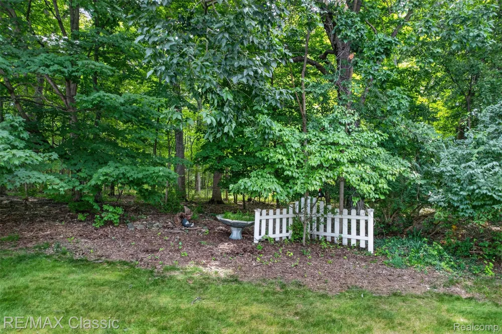 13340 Spencer Road Brighton Township, MI 48380