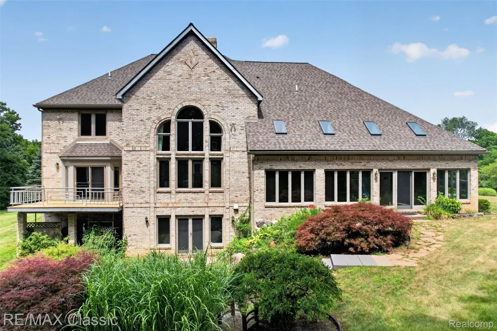 13340 Spencer Road Brighton Township, MI 48380
