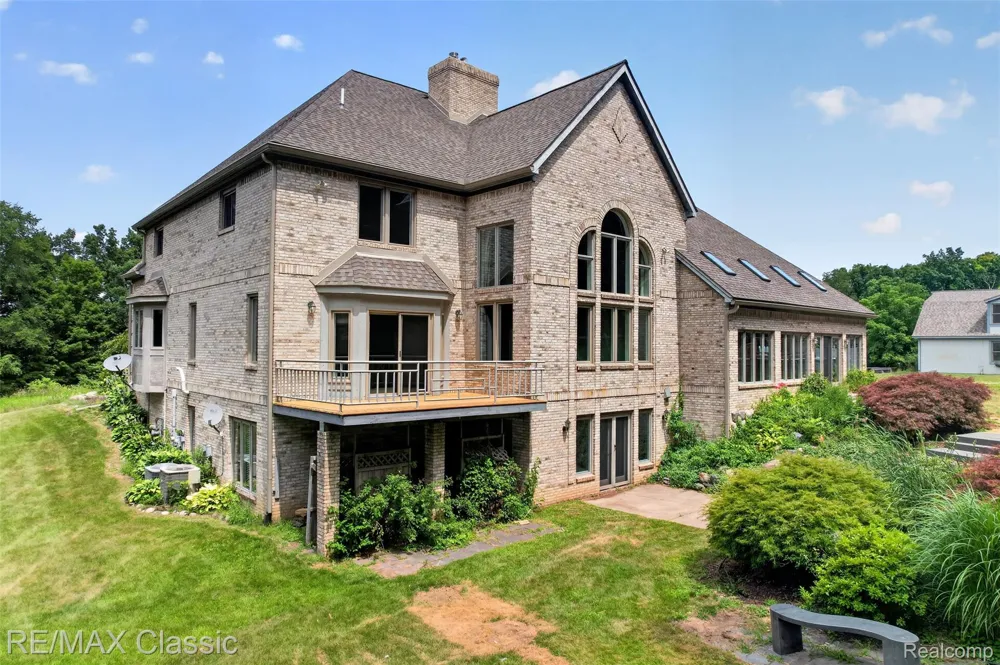 13340 Spencer Road Brighton Township, MI 48380