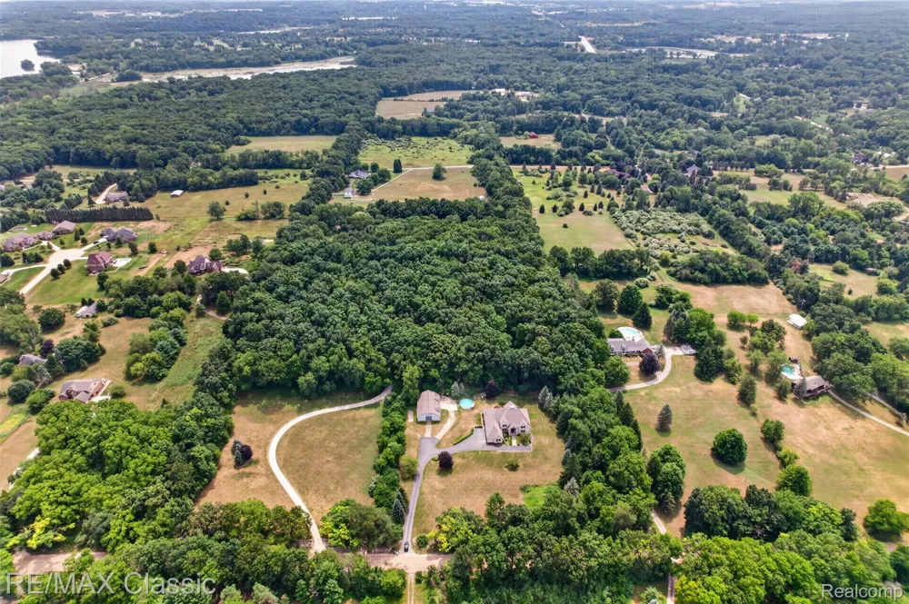 13340 Spencer Road Brighton Township, MI 48380