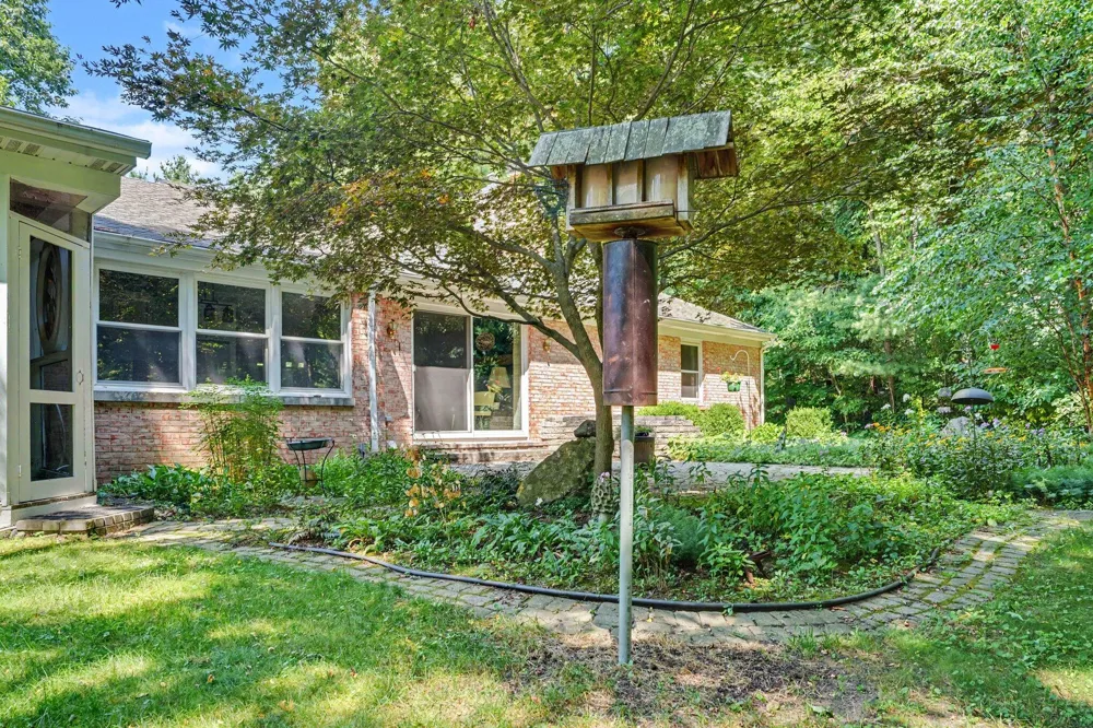 22727 Sunset Drive Almena Township, MI 49009