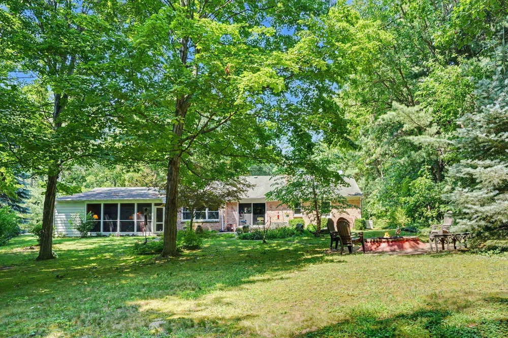 22727 Sunset Drive Almena Township, MI 49009