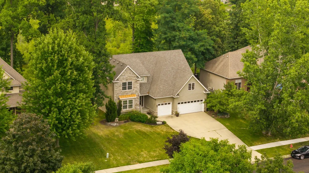 8243 Heathertree Lane Brighton City, MI 48116