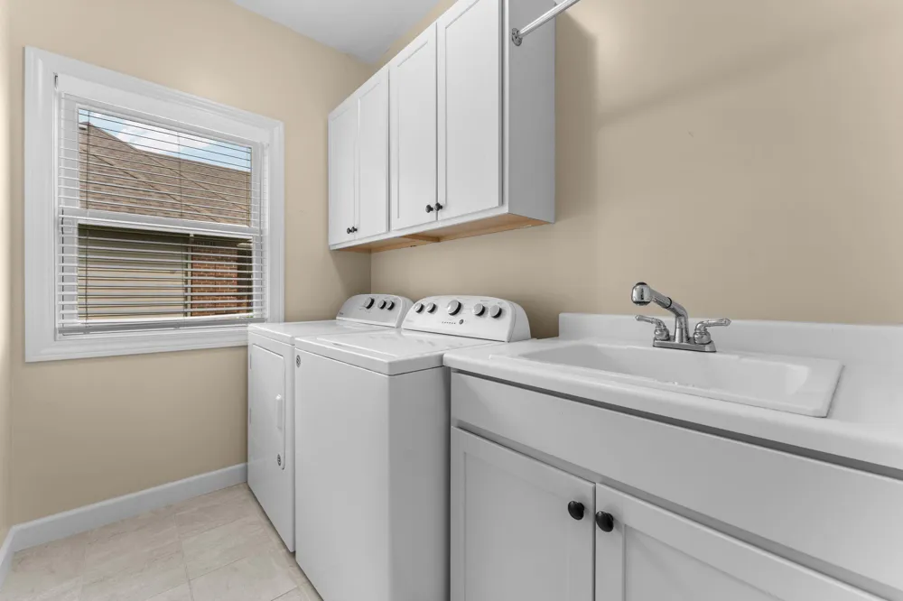 8243 Heathertree Lane Brighton City, MI 48116