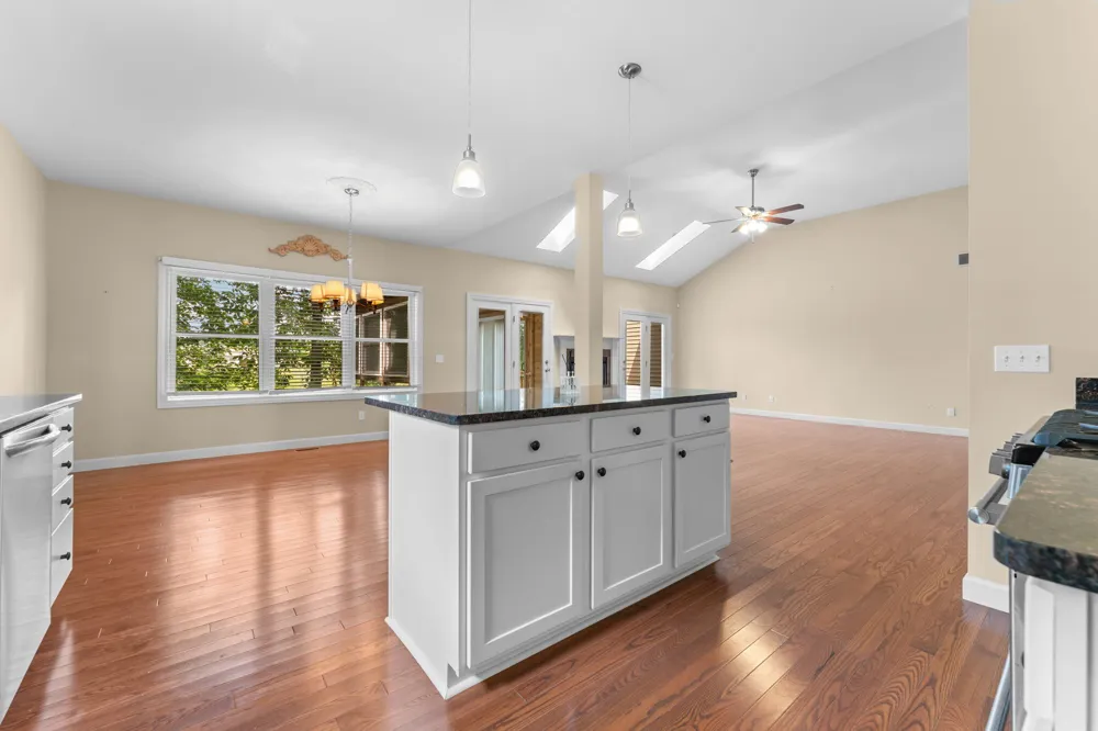 8243 Heathertree Lane Brighton City, MI 48116
