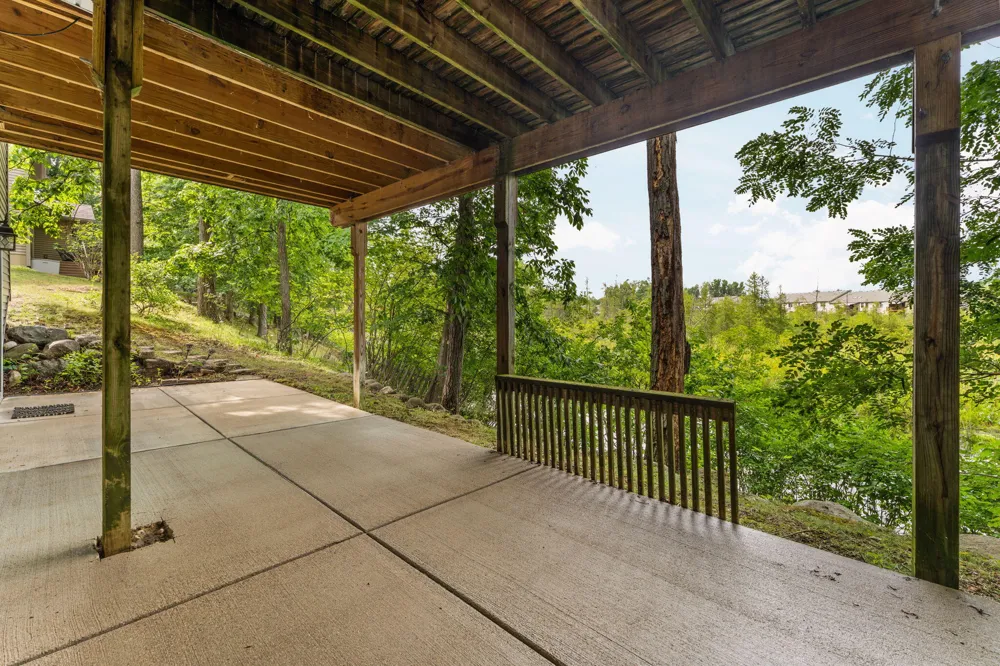 8243 Heathertree Lane Brighton City, MI 48116