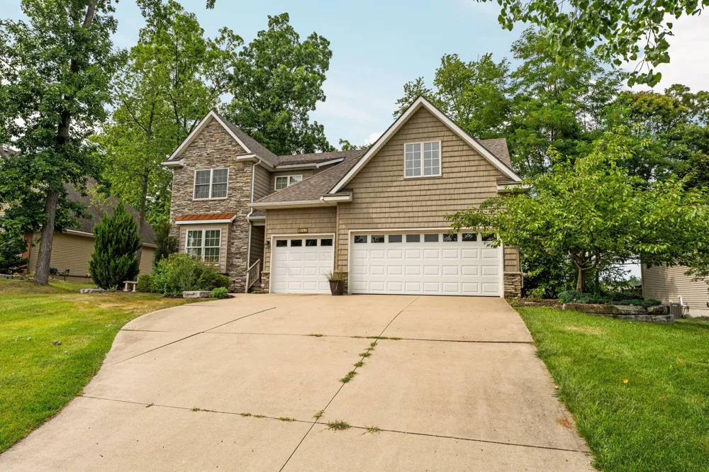 8243 Heathertree Lane Brighton City, MI 48116