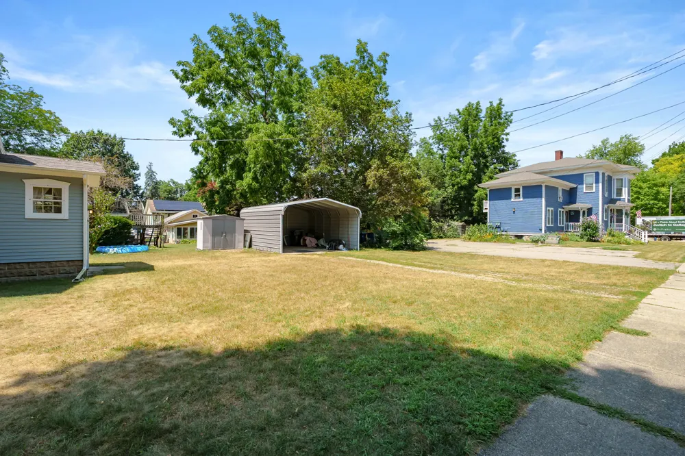 120 Hicks Avenue Plainwell City, MI 49080