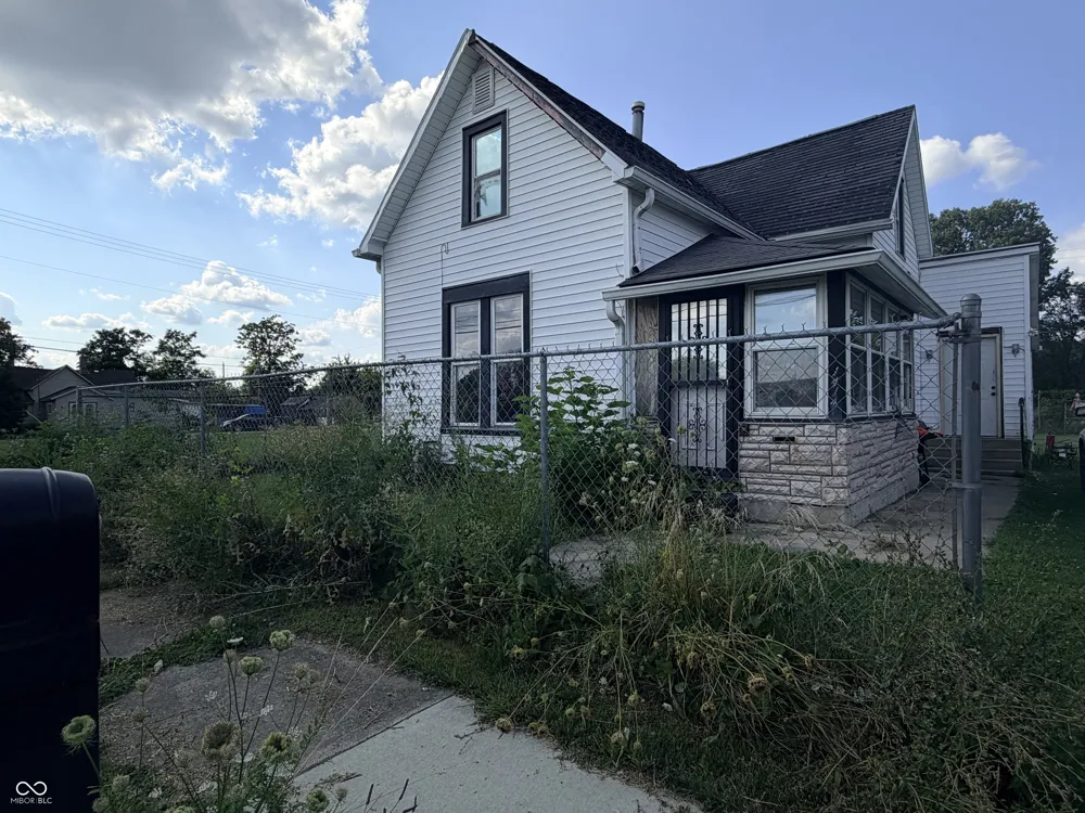 1414 E 8th Street Muncie, IN 47302
