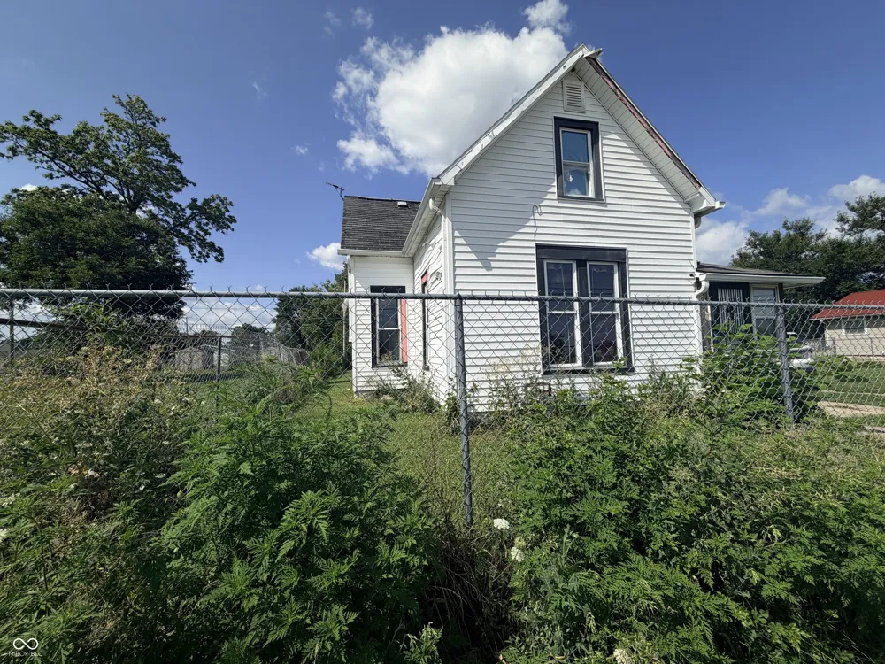 1414 E 8th Street Muncie, IN 47302