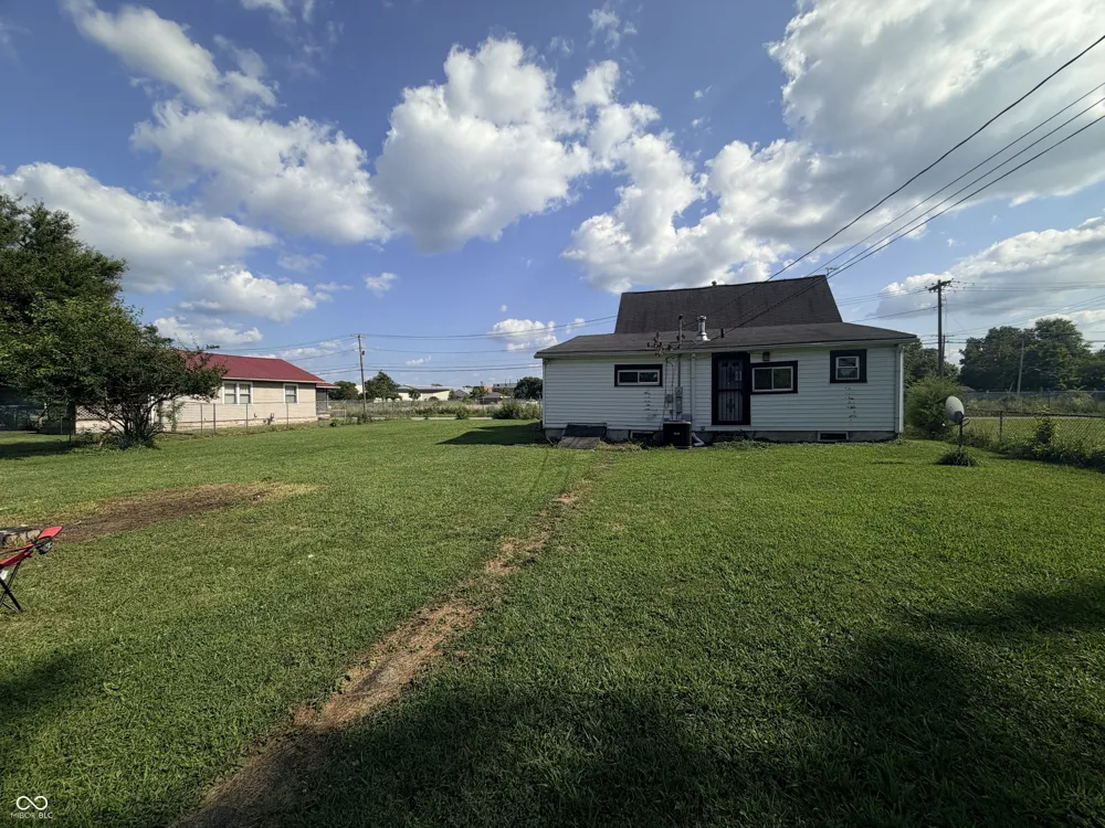 1414 E 8th Street Muncie, IN 47302