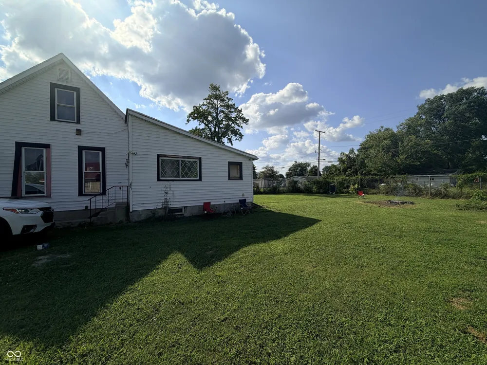 1414 E 8th Street Muncie, IN 47302
