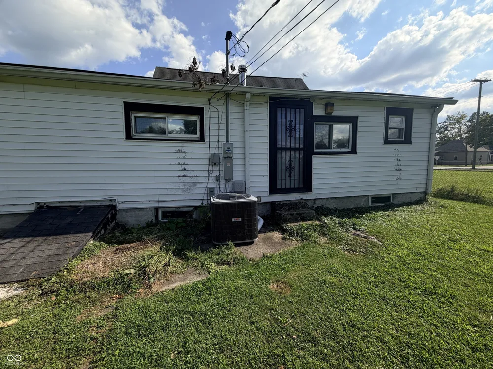 1414 E 8th Street Muncie, IN 47302