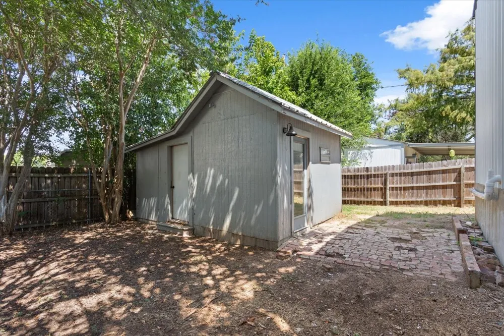 108 Private Road 127 Whitney, TX 76692
