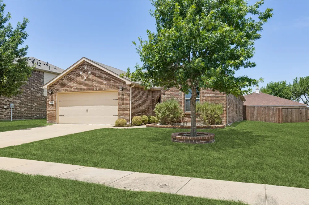 14845 Magnolia Lane Balch Springs, TX 75180