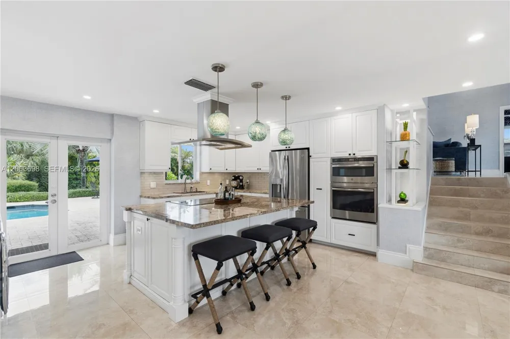 3721 NE 15th Ave Oakland Park, FL 33334