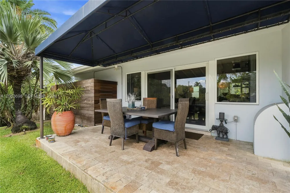 3721 NE 15th Ave Oakland Park, FL 33334