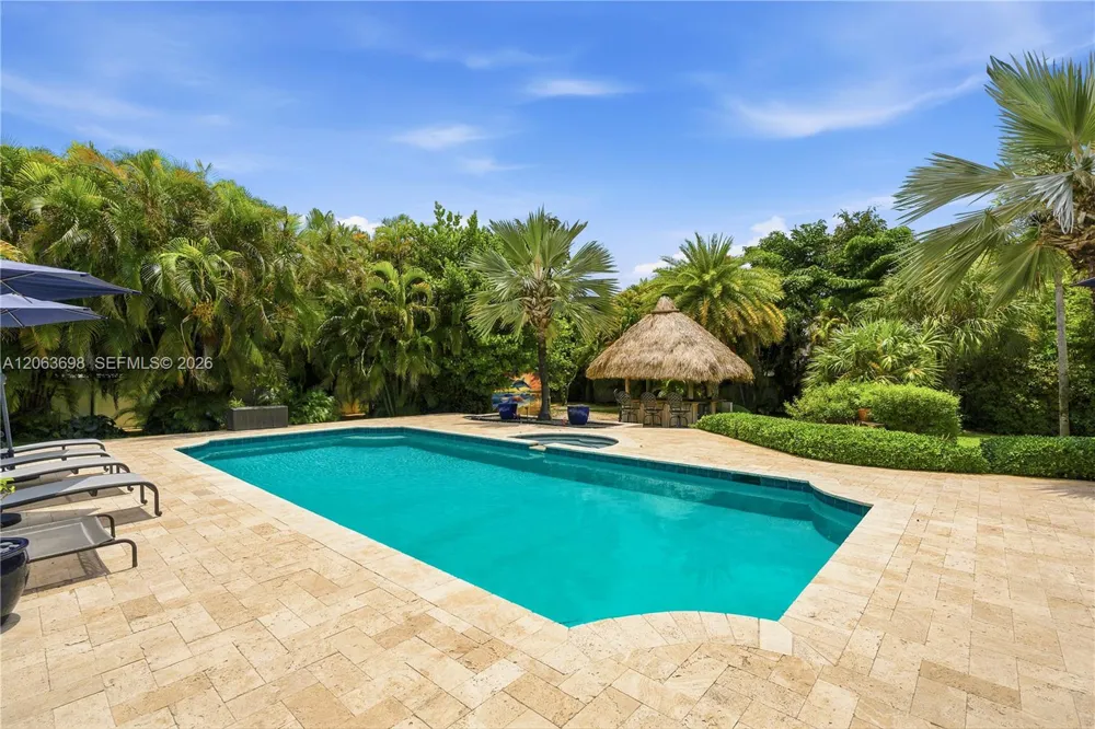 3721 NE 15th Ave Oakland Park, FL 33334