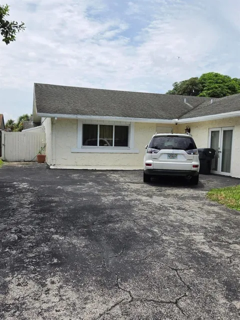 7520 SW 6TH COURT SW