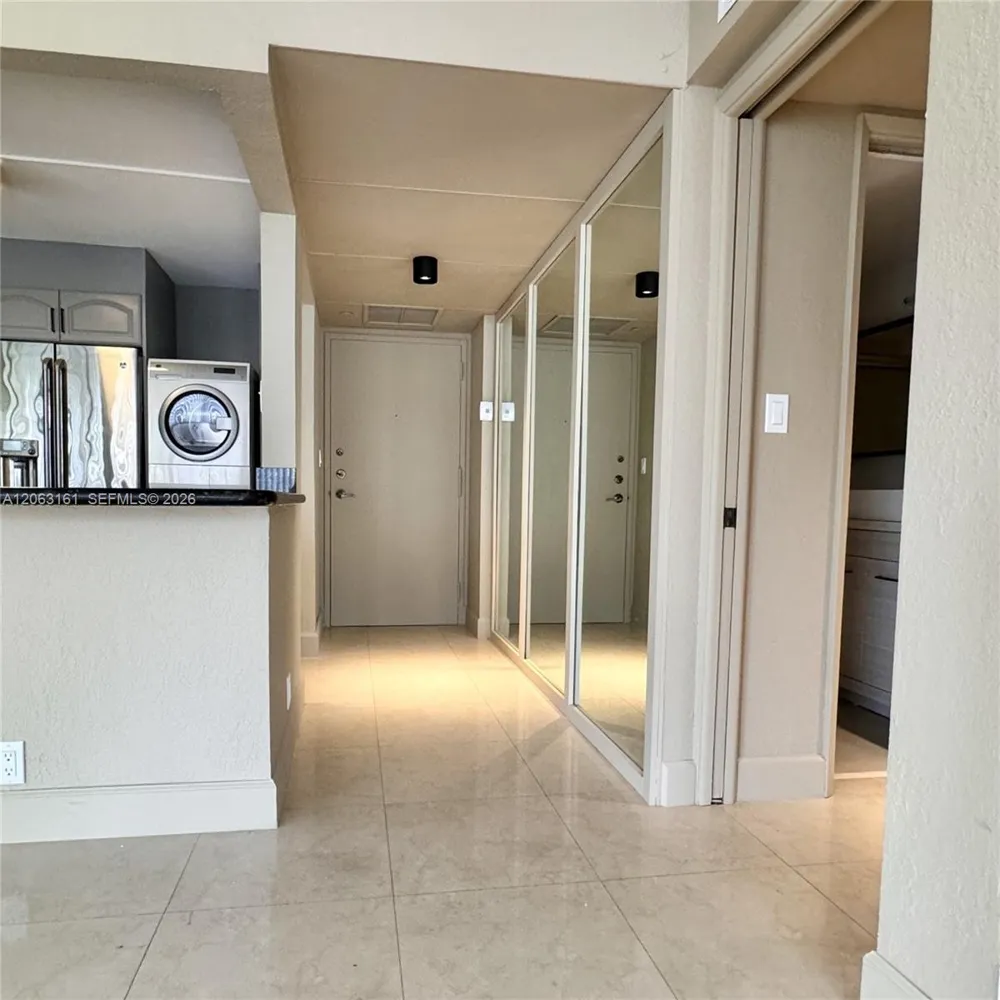 1901 Brickell Ave #B512 Miami, FL 33129