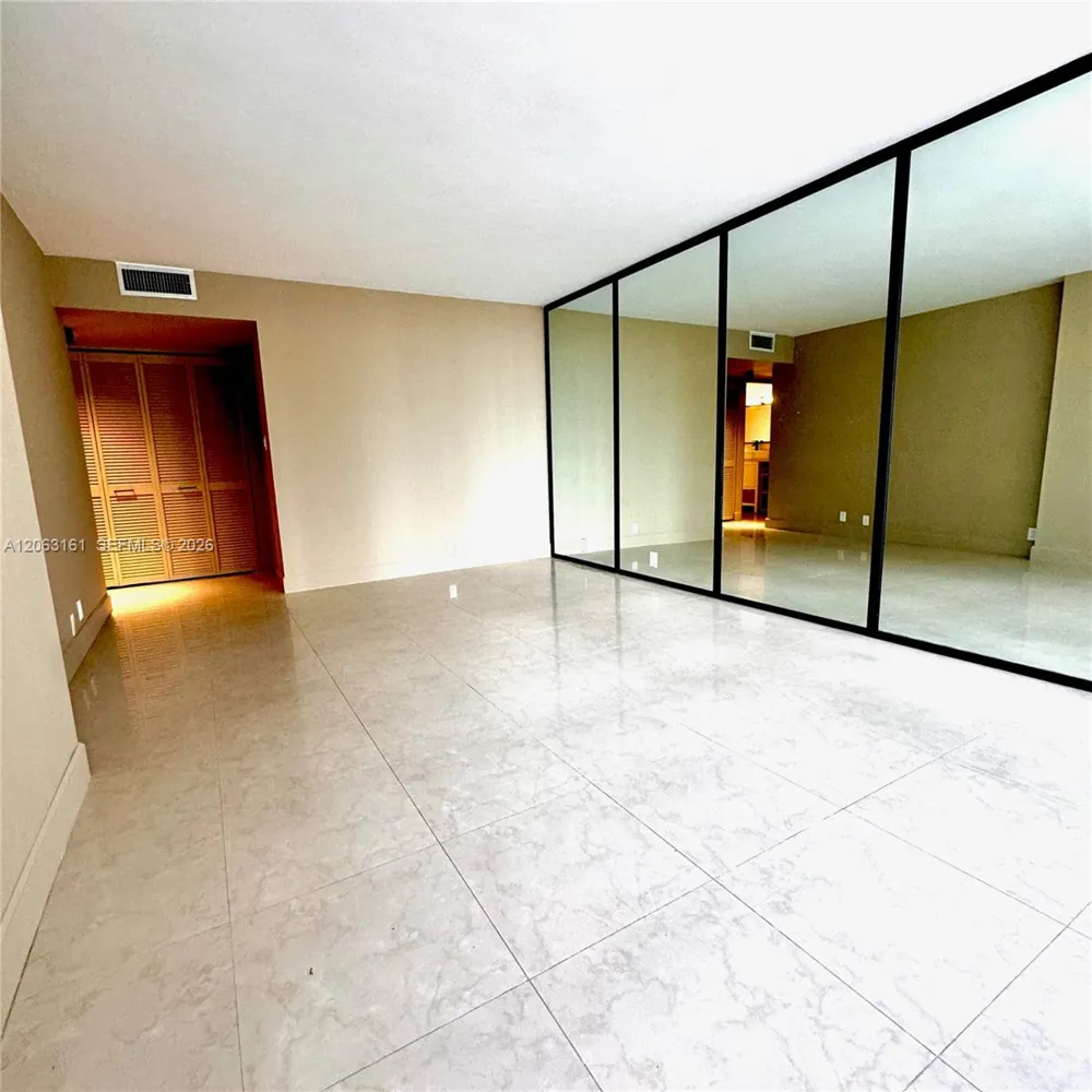 1901 Brickell Ave #B512 Miami, FL 33129