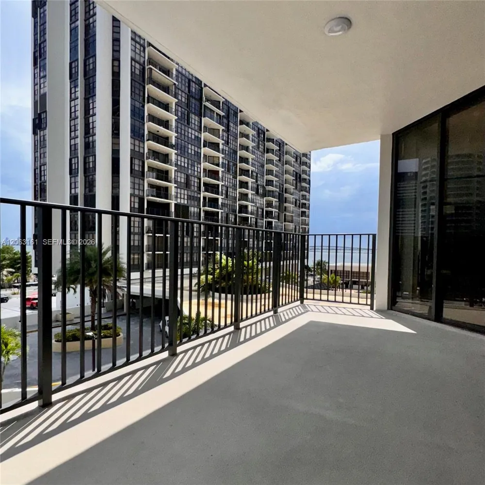 1901 Brickell Ave #B512 Miami, FL 33129