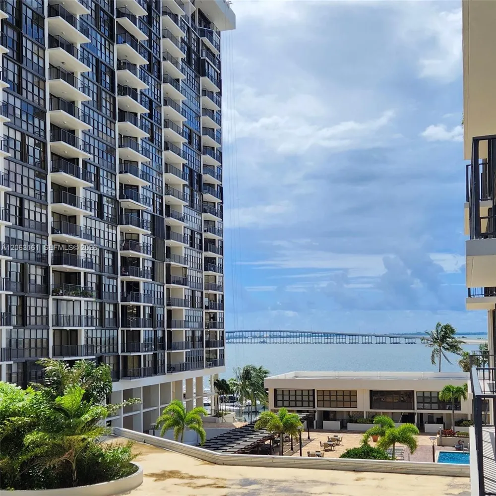 1901 Brickell Ave #B512 Miami, FL 33129