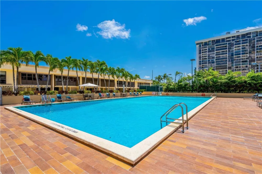 1901 Brickell Ave #B512 Miami, FL 33129