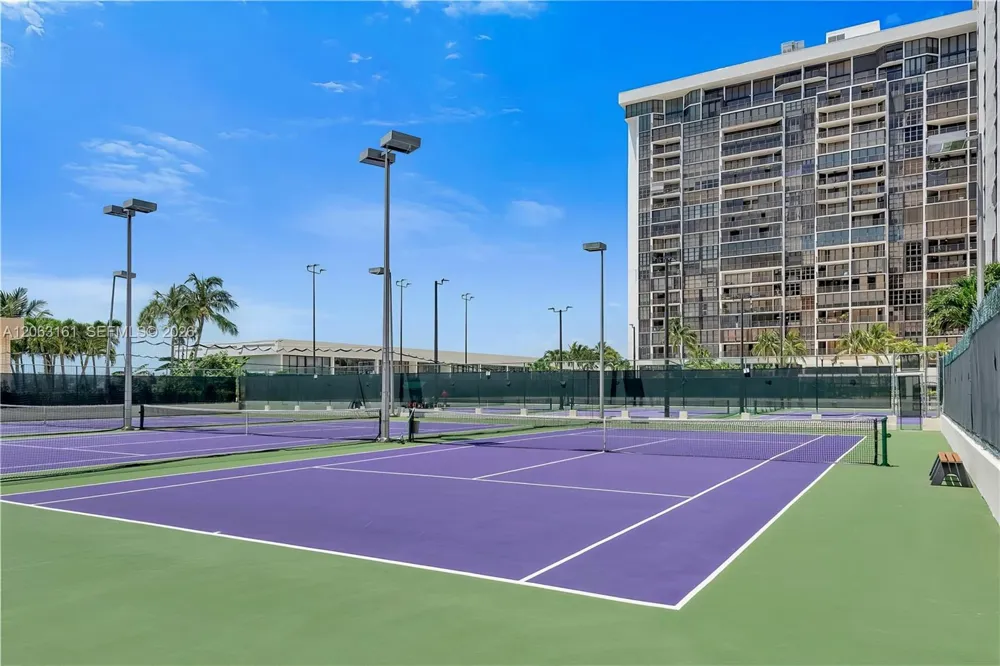 1901 Brickell Ave #B512 Miami, FL 33129