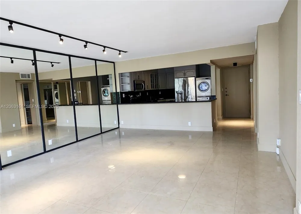 1901 Brickell Ave #B512 Miami, FL 33129