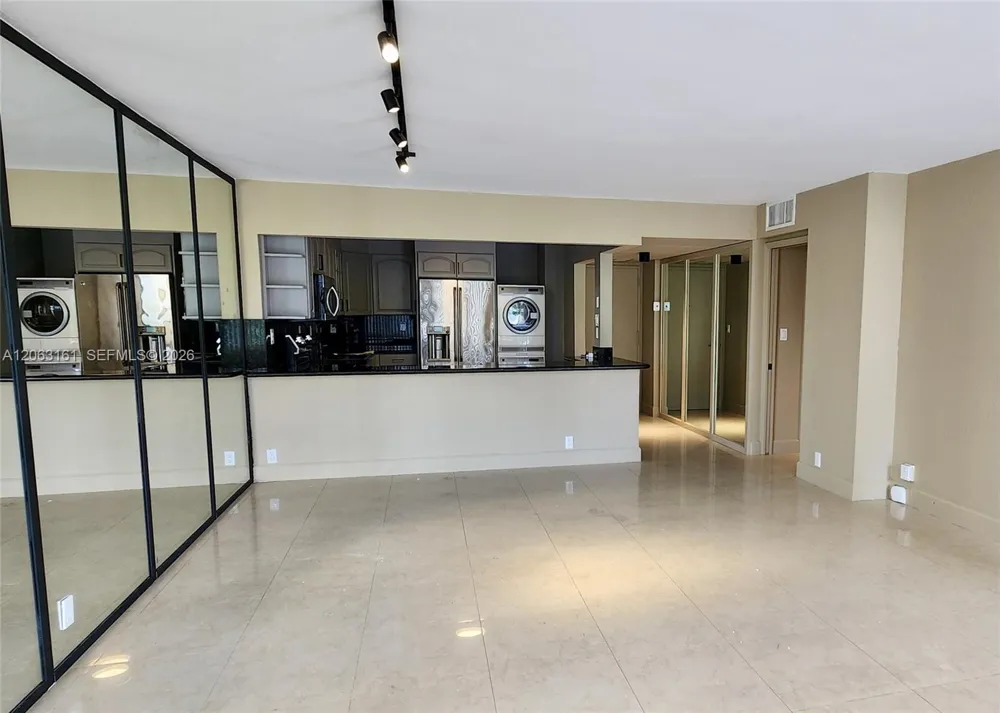 1901 Brickell Ave #B512 Miami, FL 33129