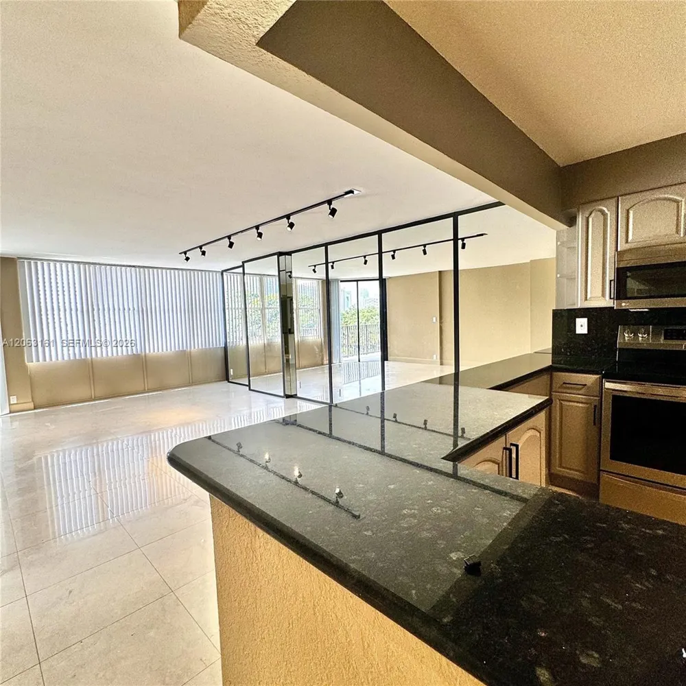 1901 Brickell Ave #B512 Miami, FL 33129