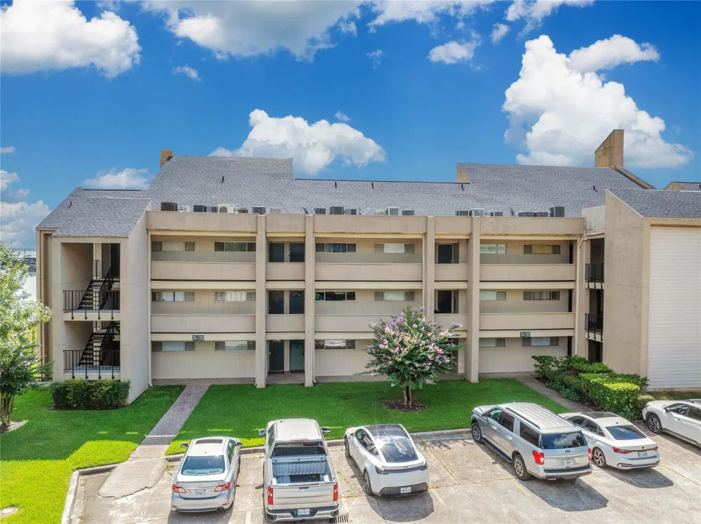 12600 Melville Drive #310A Montgomery, TX 77356