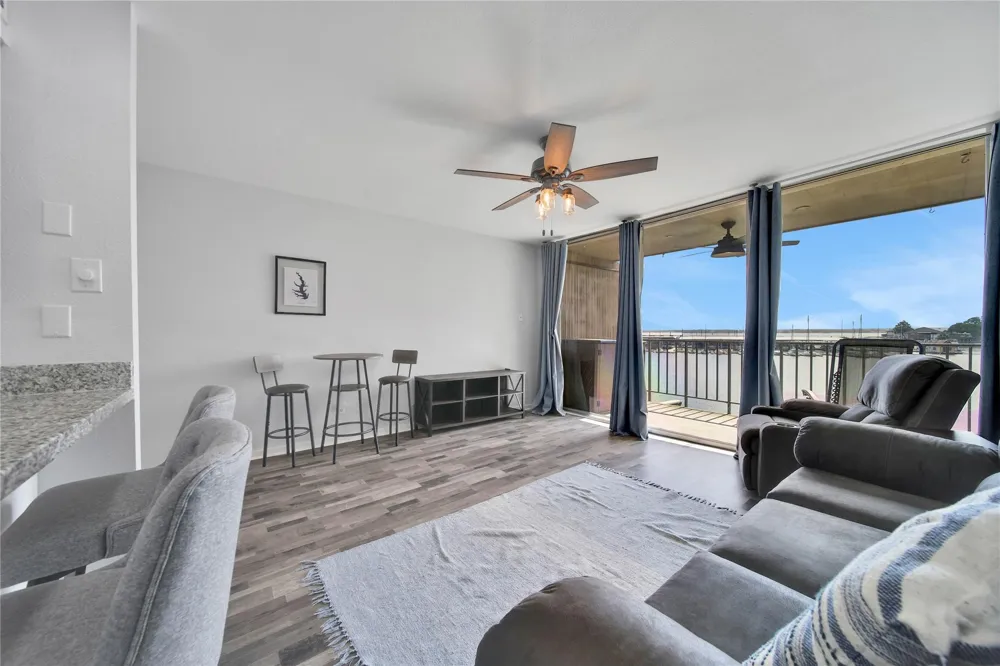 12600 Melville Drive #310A Montgomery, TX 77356