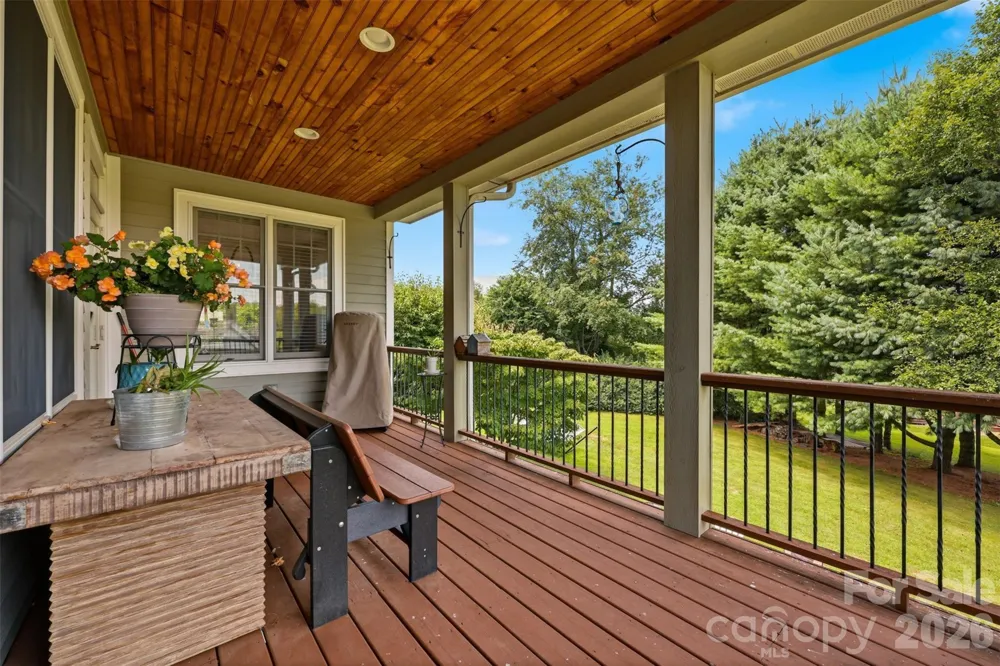 292 Charter Ridge Jefferson, NC 28640