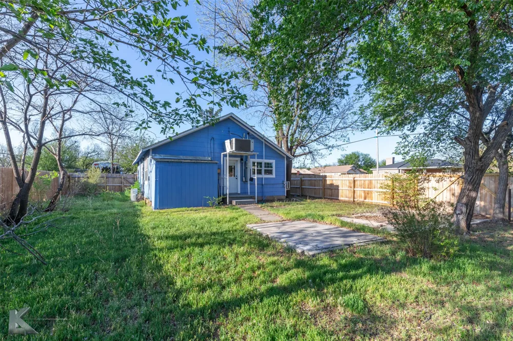 600 SE 3rd Street Knox City, TX 79529