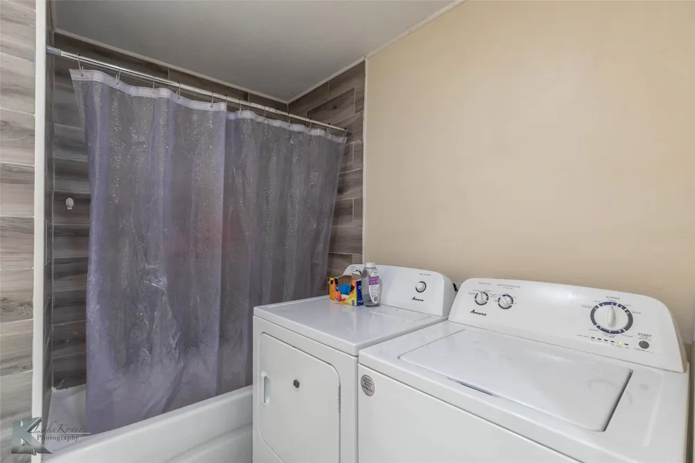 600 SE 3rd Street Knox City, TX 79529