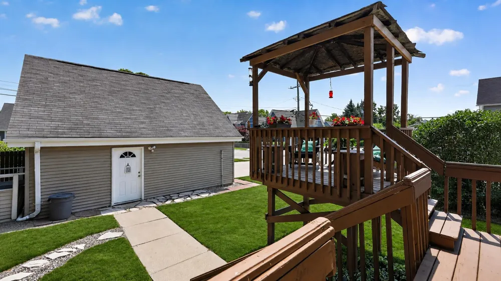 504 Center Street Northville, MI 48167