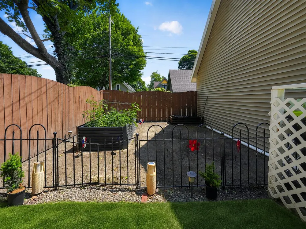 504 Center Street Northville, MI 48167