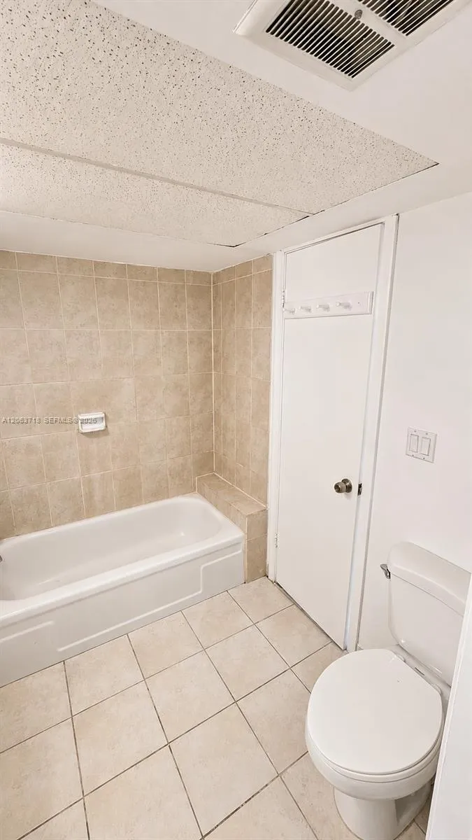 3101 Oakland Shores Dr #H203 Oakland Park, FL 33309